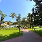 Hotel Queen's Park Goeynuek Kemer