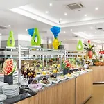 Queen's Park Goeynuek Hotel 5*