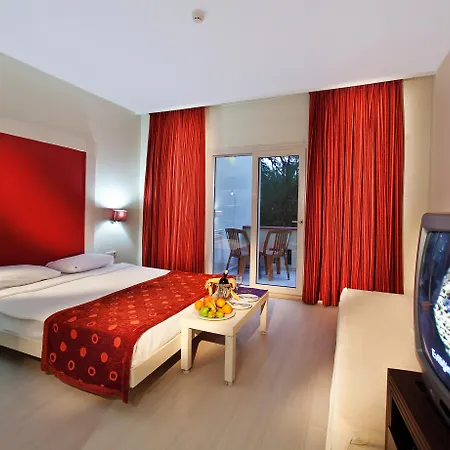 Queen's Park Goeynuek