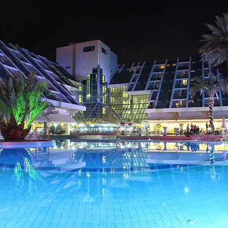 Hotel Queen's Park Goeynuek 5*