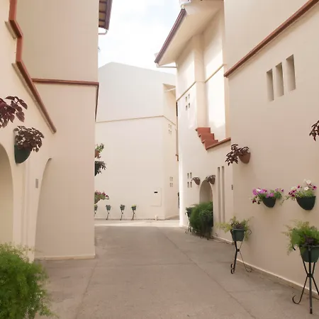 Queen's Park Goeynuek Hotel 5*