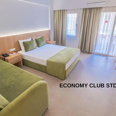 Queen's Park Goeynuek Kemer