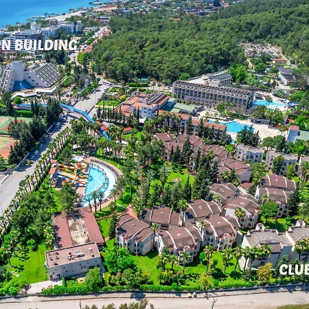 Queen's Park Goeynuek Hotel