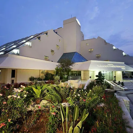 Queen's Park Goeynuek 5*