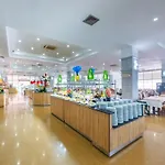 Queen's Park Goeynuek 5*