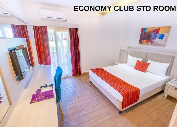 Queen's Park Goeynuek Hotel 5*