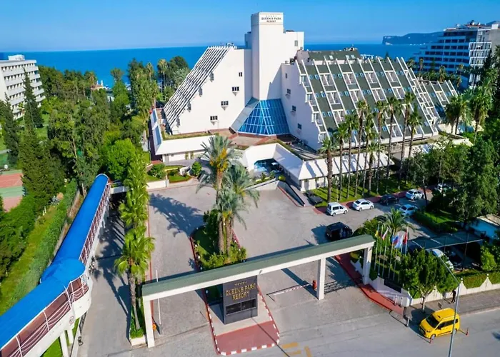 Queen's Park Goeynuek Hotel 5*