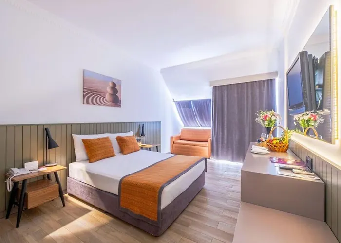 Queen's Park Goeynuek Hotel Kemer