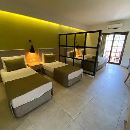 Hotel Queen's Park Goynuk 5*