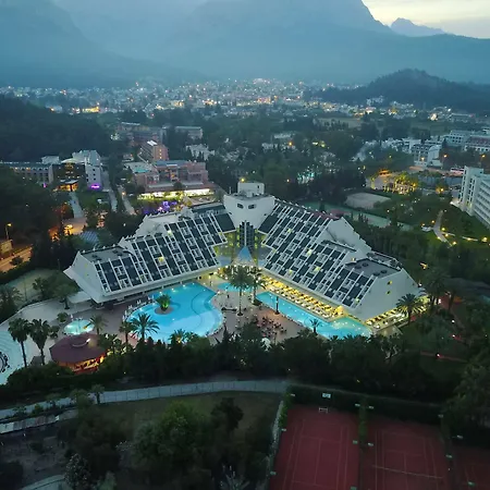 Queen's Park Göynük Kemer