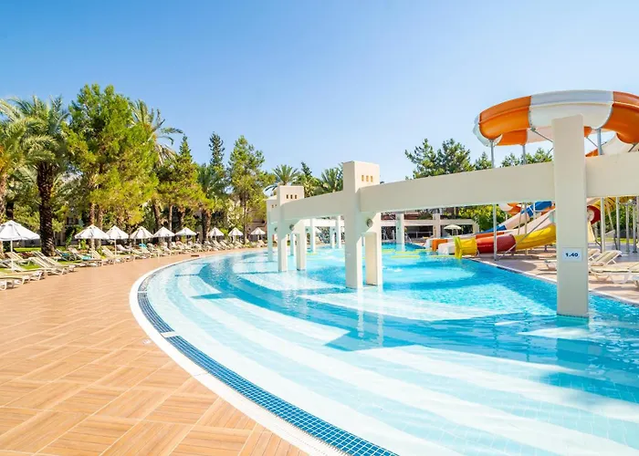 Hotel Queen's Park Goeynuek Kemer