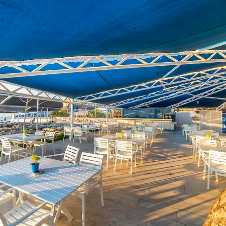 Queen's Park Goeynuek Szálloda Kemer