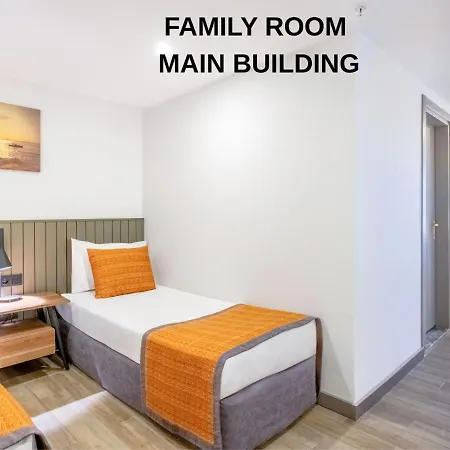 Queen's Park Goeynuek Hotel 5*