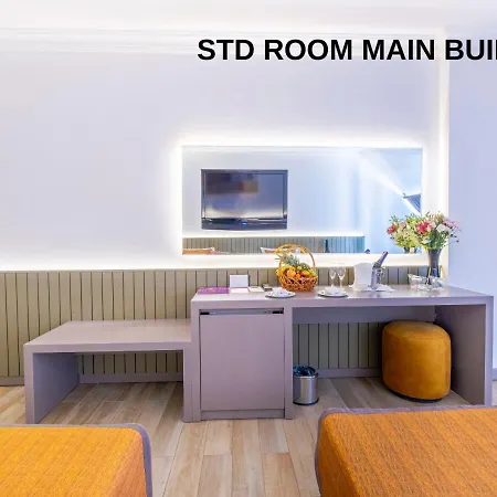 Szálloda Queen's Park Goeynuek 5*