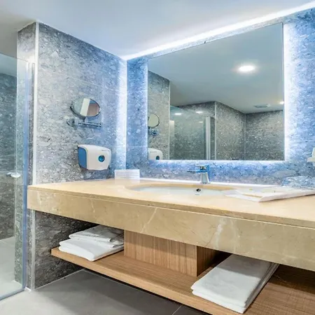 Queen's Park Goeynuek Ξενοδοχείο Κεμέρ