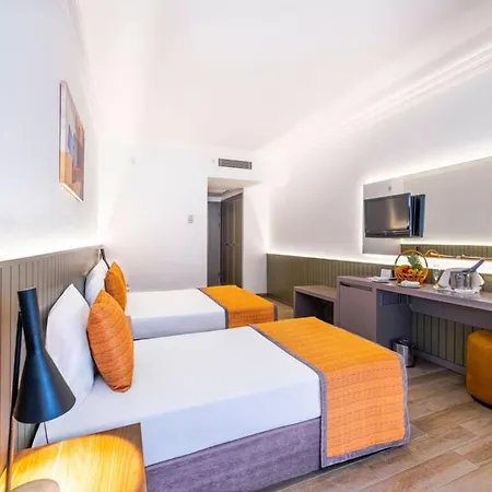 Queen's Park Goeynuek Hotell