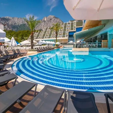 Queen's Park Goeynuek Ξενοδοχείο 5*