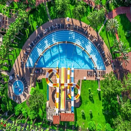 Ξενοδοχείο Queen's Park Goeynuek 5*