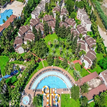 Ξενοδοχείο Queen's Park Goeynuek 5*