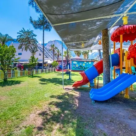Queen's Park Goeynuek 5* Kemer