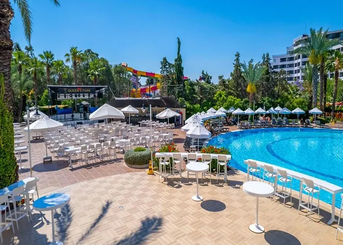 Queen's Park Göynük Otel
