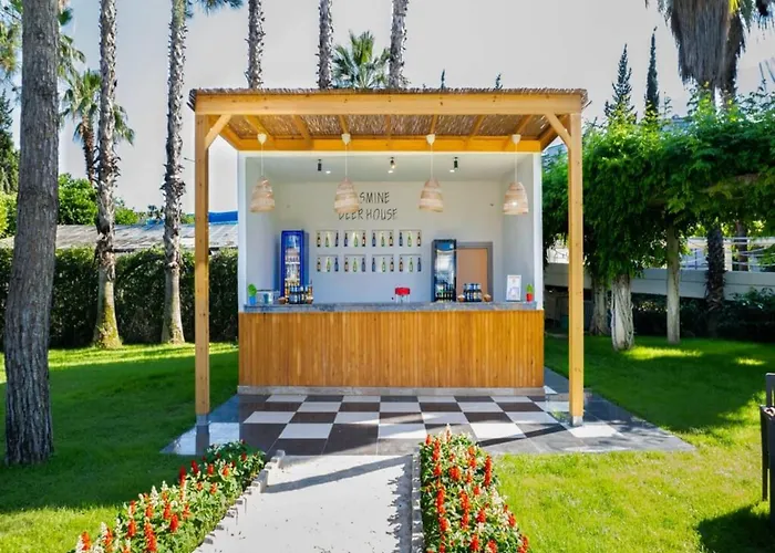 Queen's Park Göynük Otel
